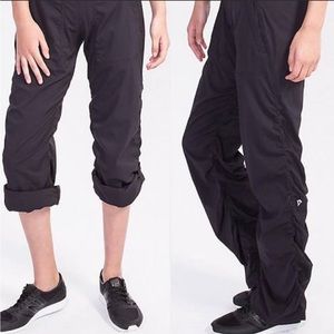 Lululemon girls Ivivva black dance studio pants